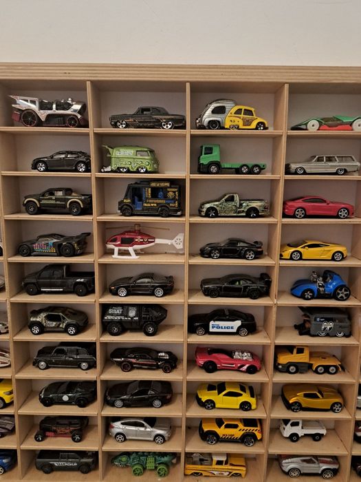 Resoraki do wyboru hot wheels majorette itp