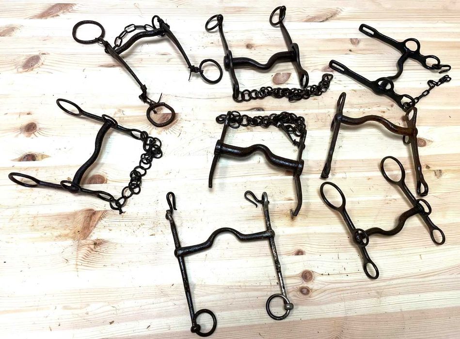 Freios ou grilhões antigos, para decoração