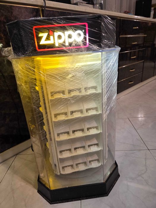 Oryginalna gablota witryna ZIPPO