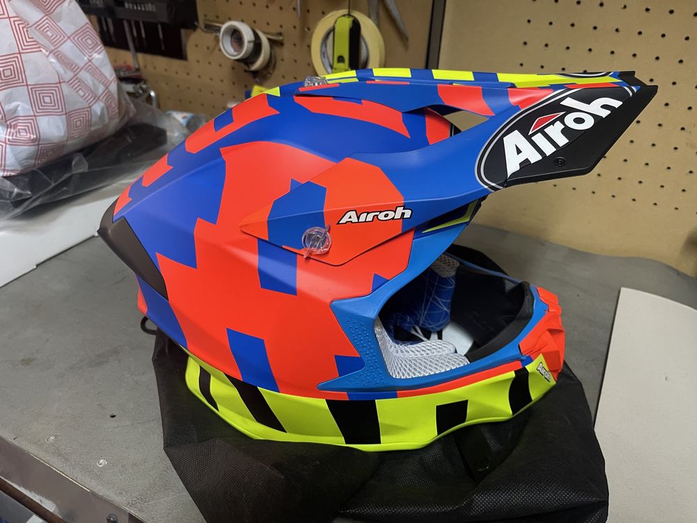 Capacete airoh novo