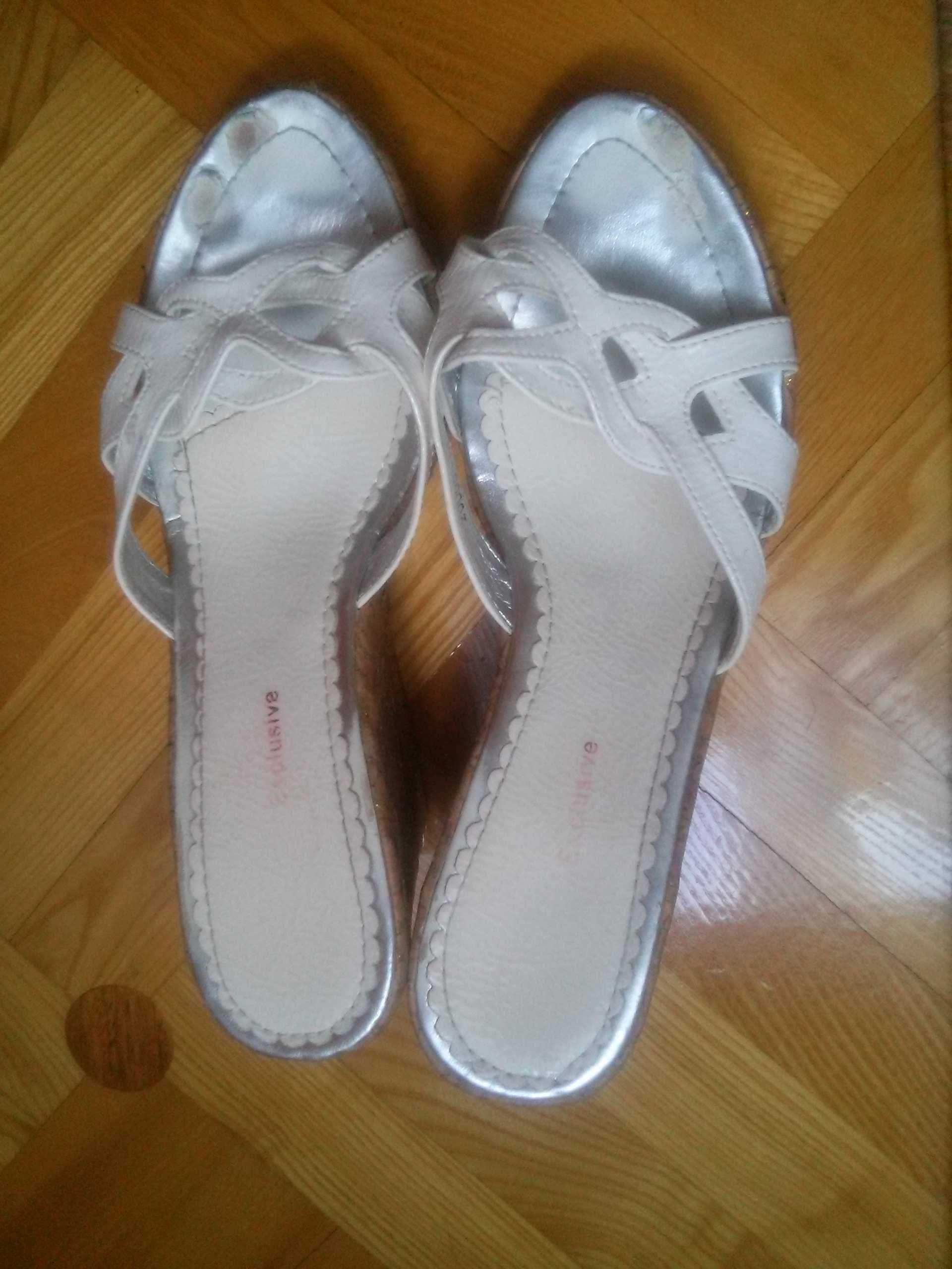 damskie sandały na koturnie rozmiar 40 - białe
