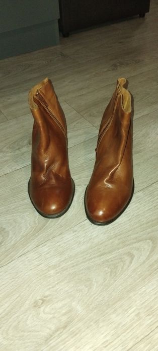 Жіночі напів черевички