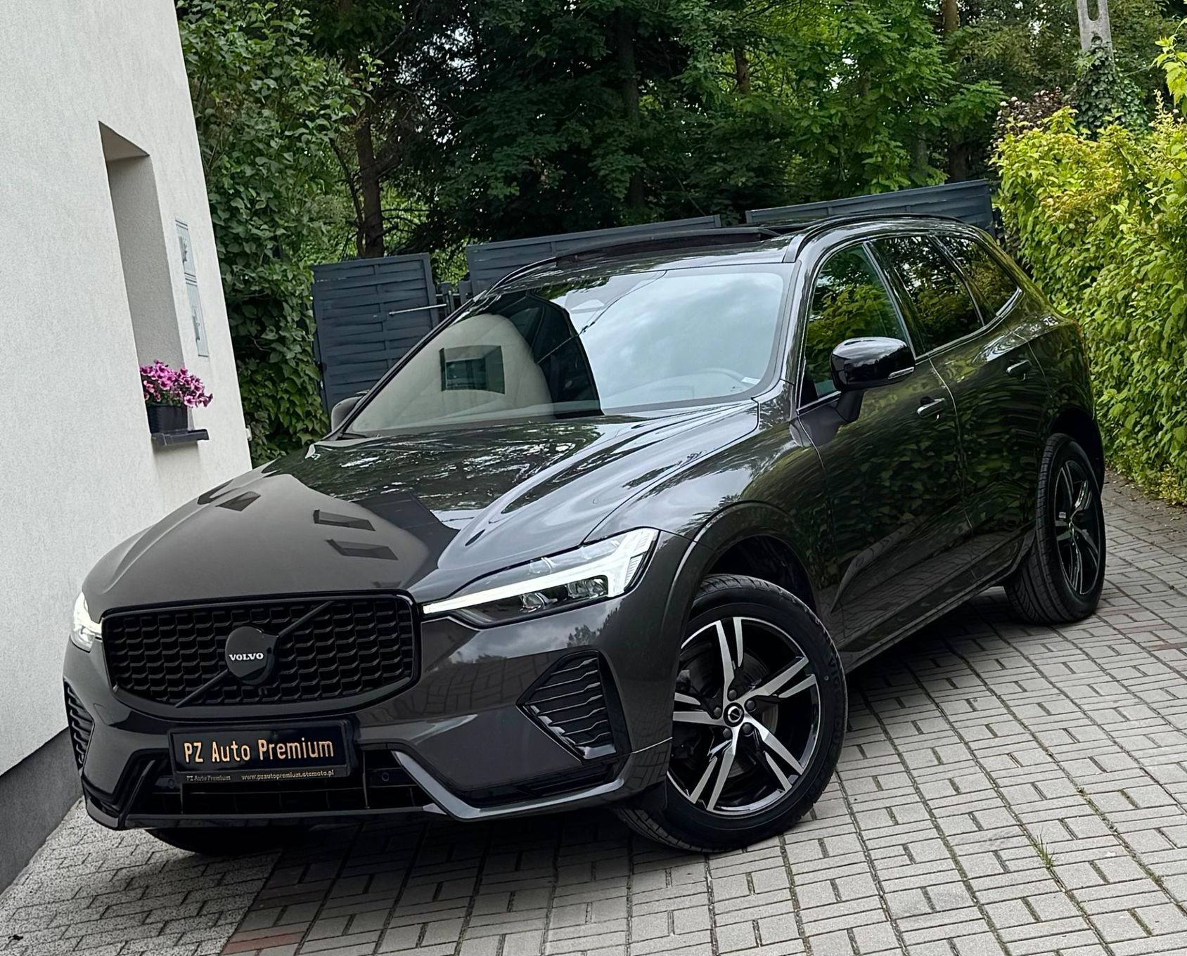 Volvo XC 60 B5/235ps/Rdesign/4x4/BlackEdition/Kamera/PamięćFotela/KeyLess/Panorama