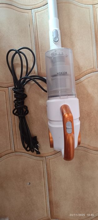 Aspirador beken  usado em bom estado