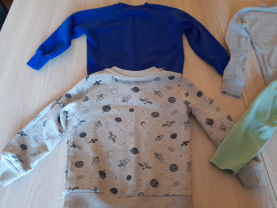Bluzy dla chłopca rozm 110 na 4-5 lat