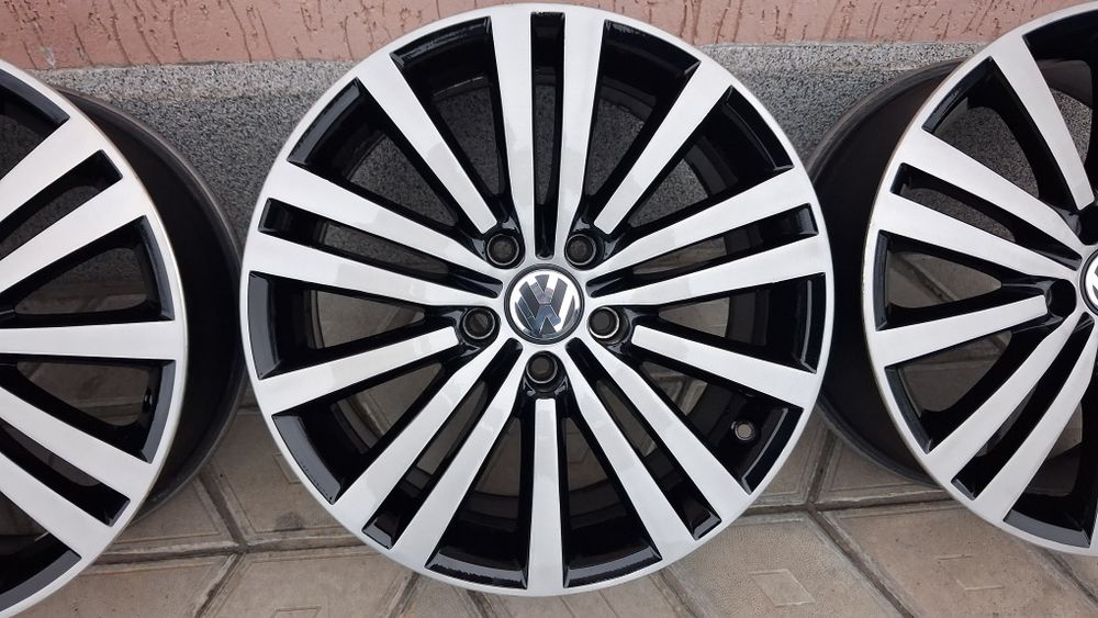 Оригінальні диски титани VW Passat B7 5/112R17 vag