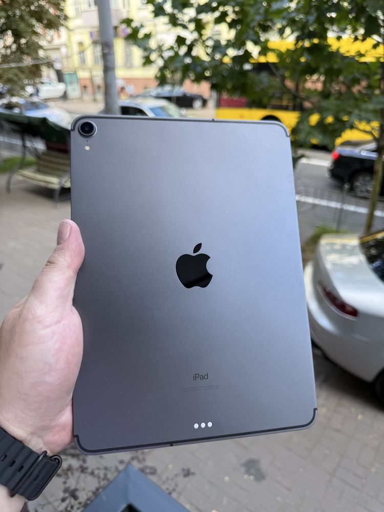 IPad Pro 11” 2018 256gb WiFi+LTE Space Gray з гарантією