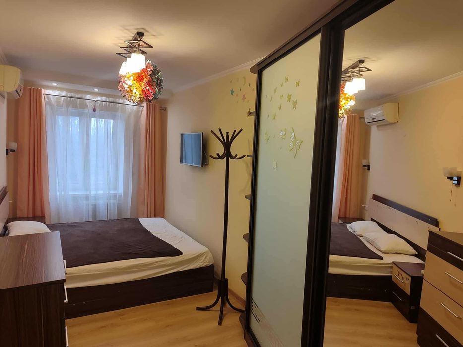 Оренда 3к кв-ри з ремонтом,м.Почайна–15 хв.пішки,Куренівський парк