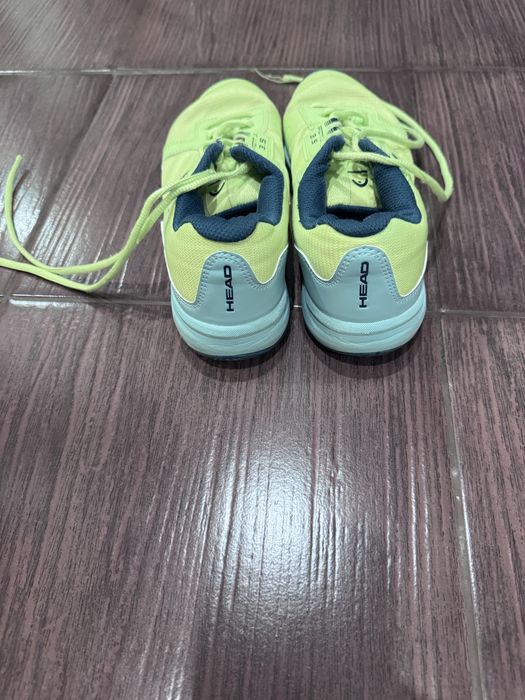 Кроссовки теннисные