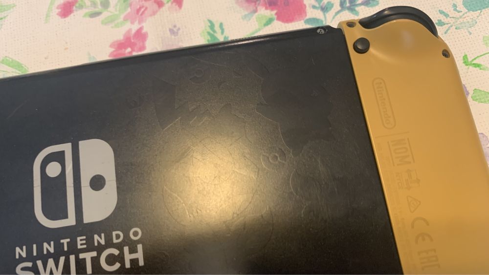 Switch edição limitada Pikachu
