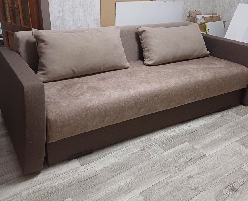 Продам диван еврокнижку.