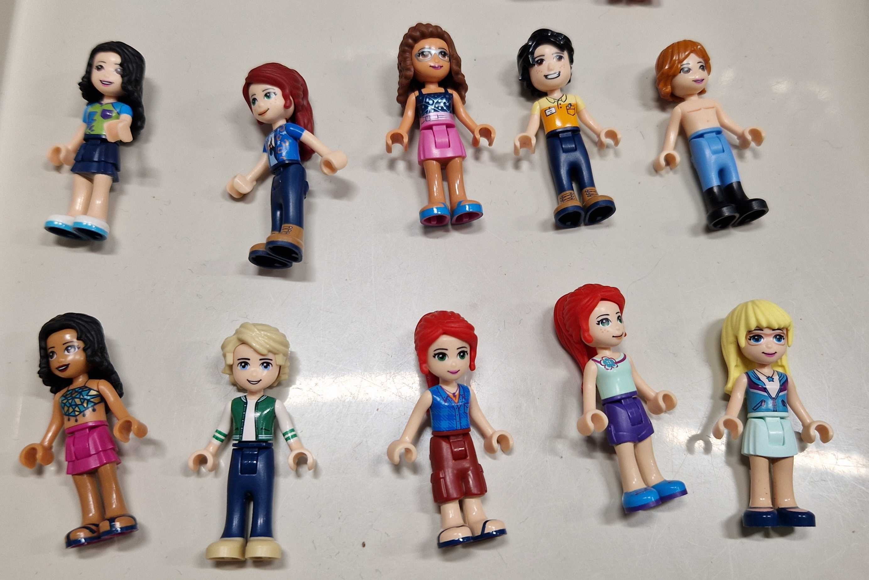 20 minifigurek lego friends