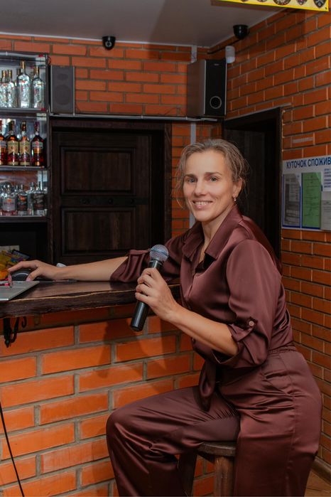 Ведуча+Dj, тамада, співачка - 7900 грн.