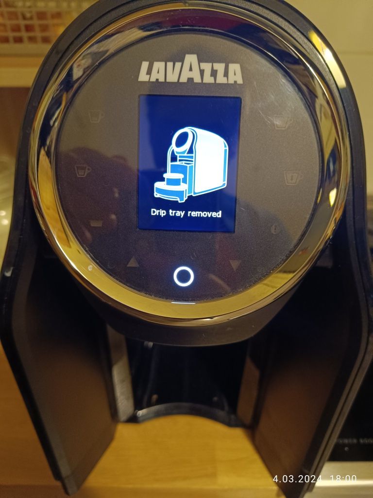 Ekspres do kawy ekspres na kapsułki LAVAZZA BLUE LB CLASSY made swiss