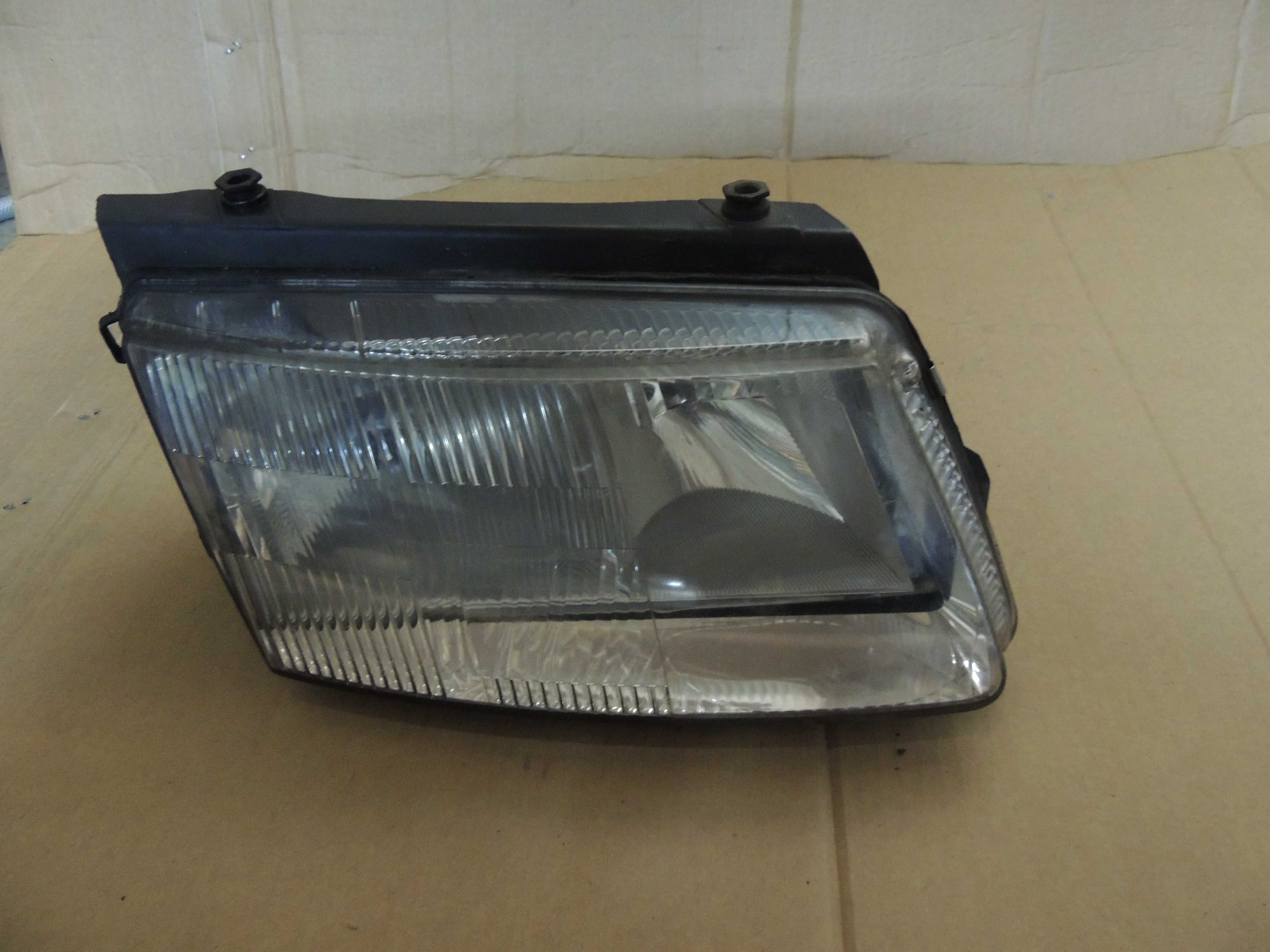 Lampa przednia prawa europejska Volkswagen Passat B5 95,96,97,98,99,00