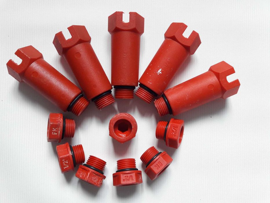 Заглушка резьба 1/2, Ekoplastik. Цена за все 12 шт.