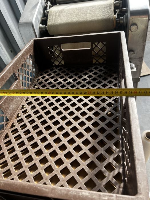 Skrzynka piekarnicza Skrzynka plastikowa skrzynka ażurowa.