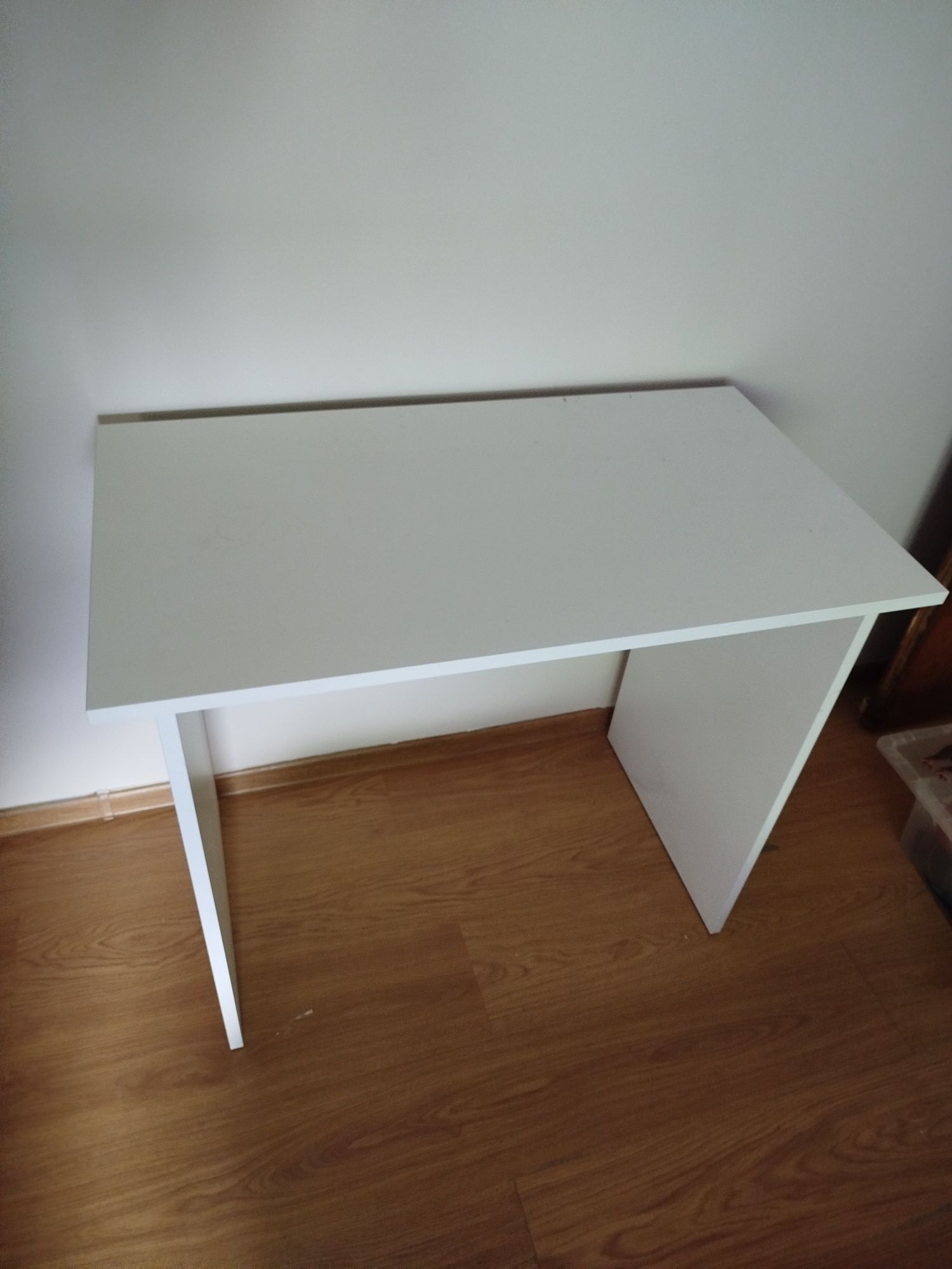 Sprzedam biurko Białe 90cm