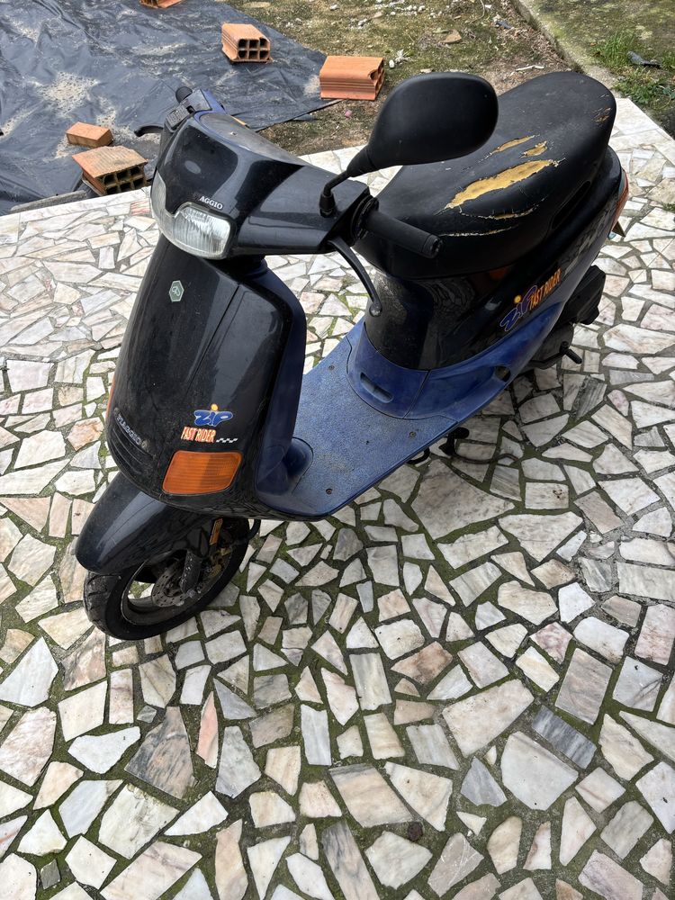 Vendo scooter com documentos