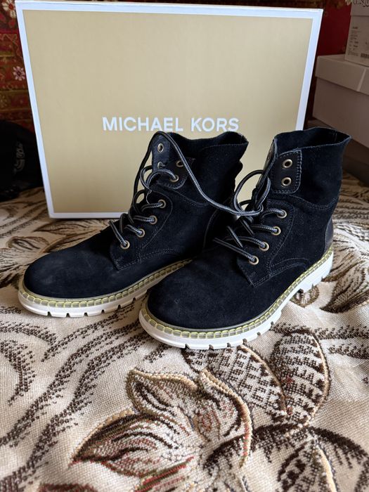 Черевики весняні замшеві