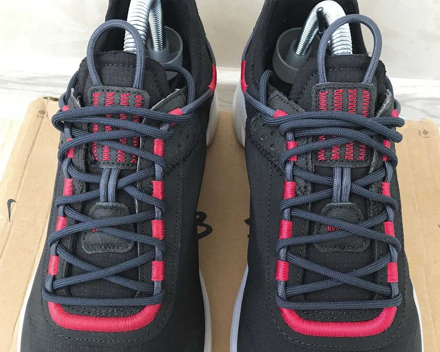 Оригінальні Кросівки Nike React Live Se