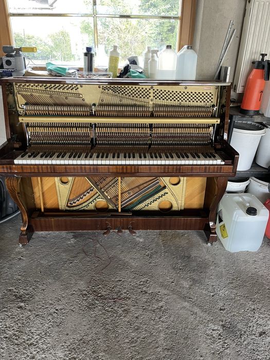 Pianino Etiuda 1983r brązowy sprawne z PRL-u Rybarzowice Razno