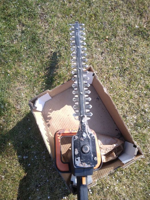 Nożyce do żywopłotu uszkodzone