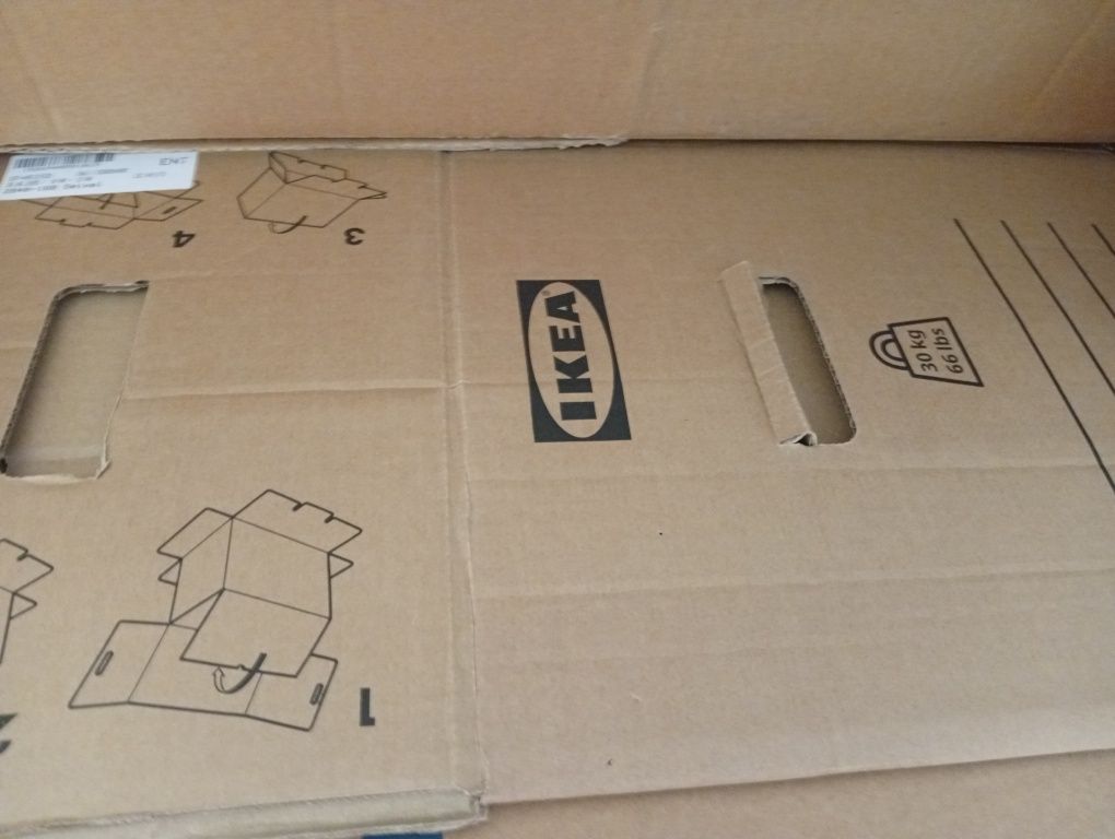 Dou caixas de embalagem IKEA em Viseu