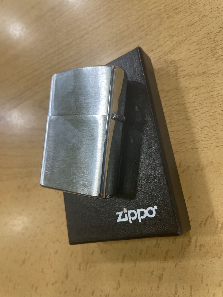 Isqueiro Zippo Novo modelo 688 Regular CHAMPAGNE ANODIZED AL