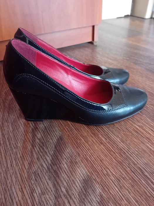 Натуральные кожаные туфли