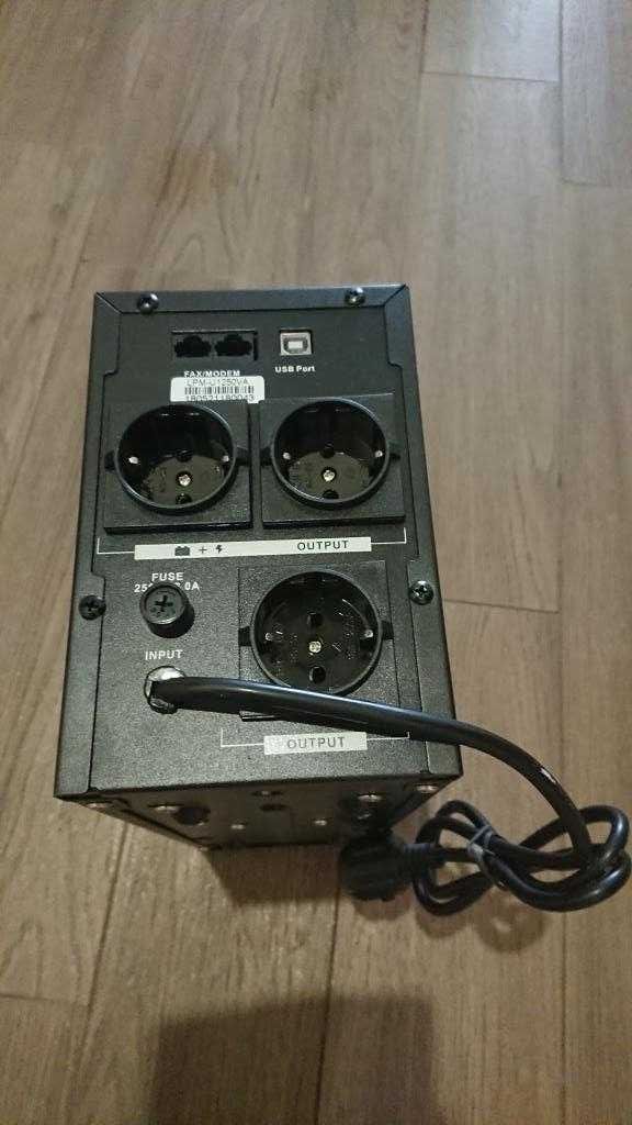 Джерело безперебійного живлення (UPS) LogicPower LPM-U1250VA