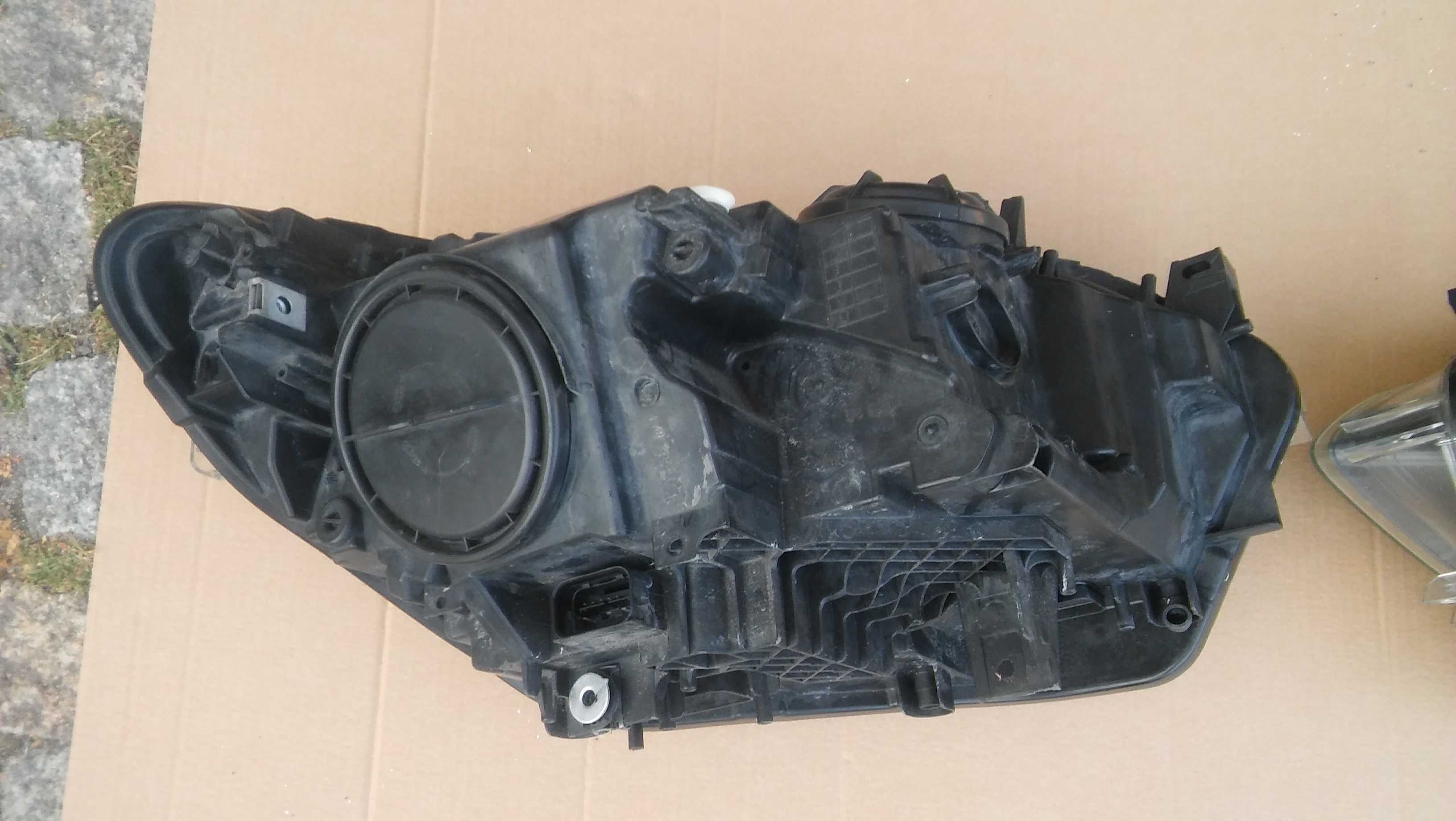 BMW 1,F20,od 11r,lampy przód,Lewa,Prawa,zwykłe H7,oryginał,Hella