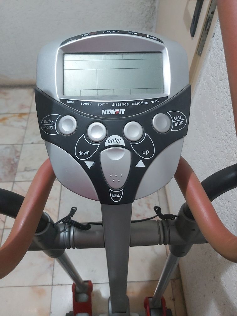 Elíptica Newfit Alpha (baixa de preço)