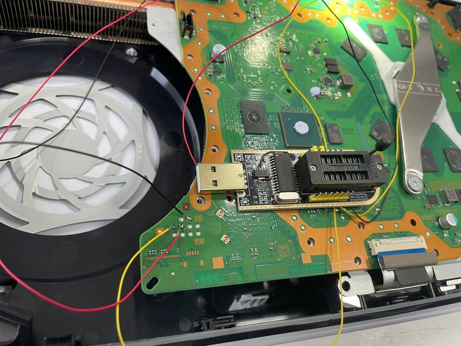 Serwis i naprawa konsol Playstation PS4 PS5 Xbox Nintendo Steam Deck