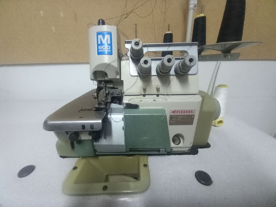 Maquina de corte e cose