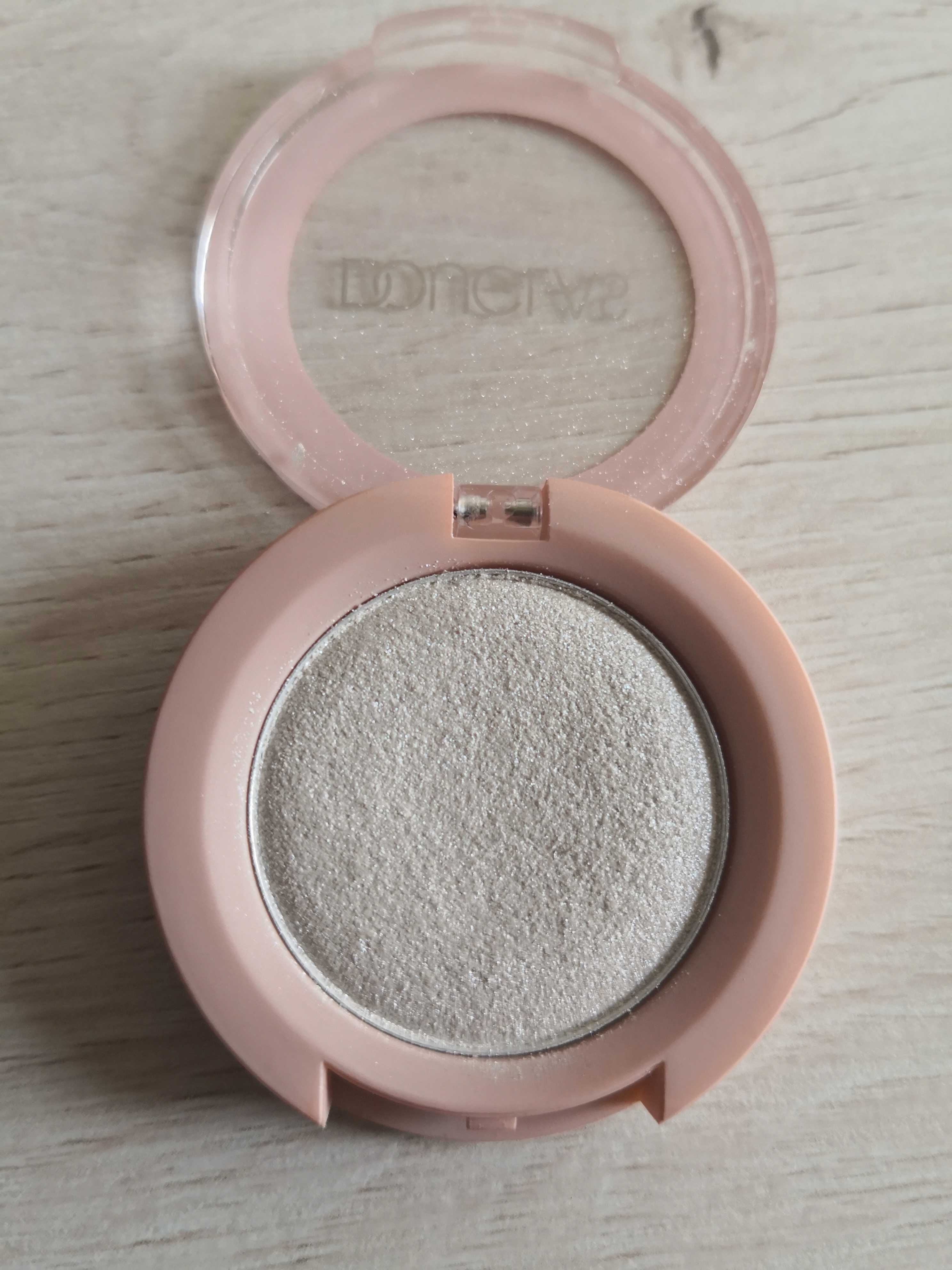Douglas Mono Eyeshadow Irisdescent cień do powiek  6 White Sea