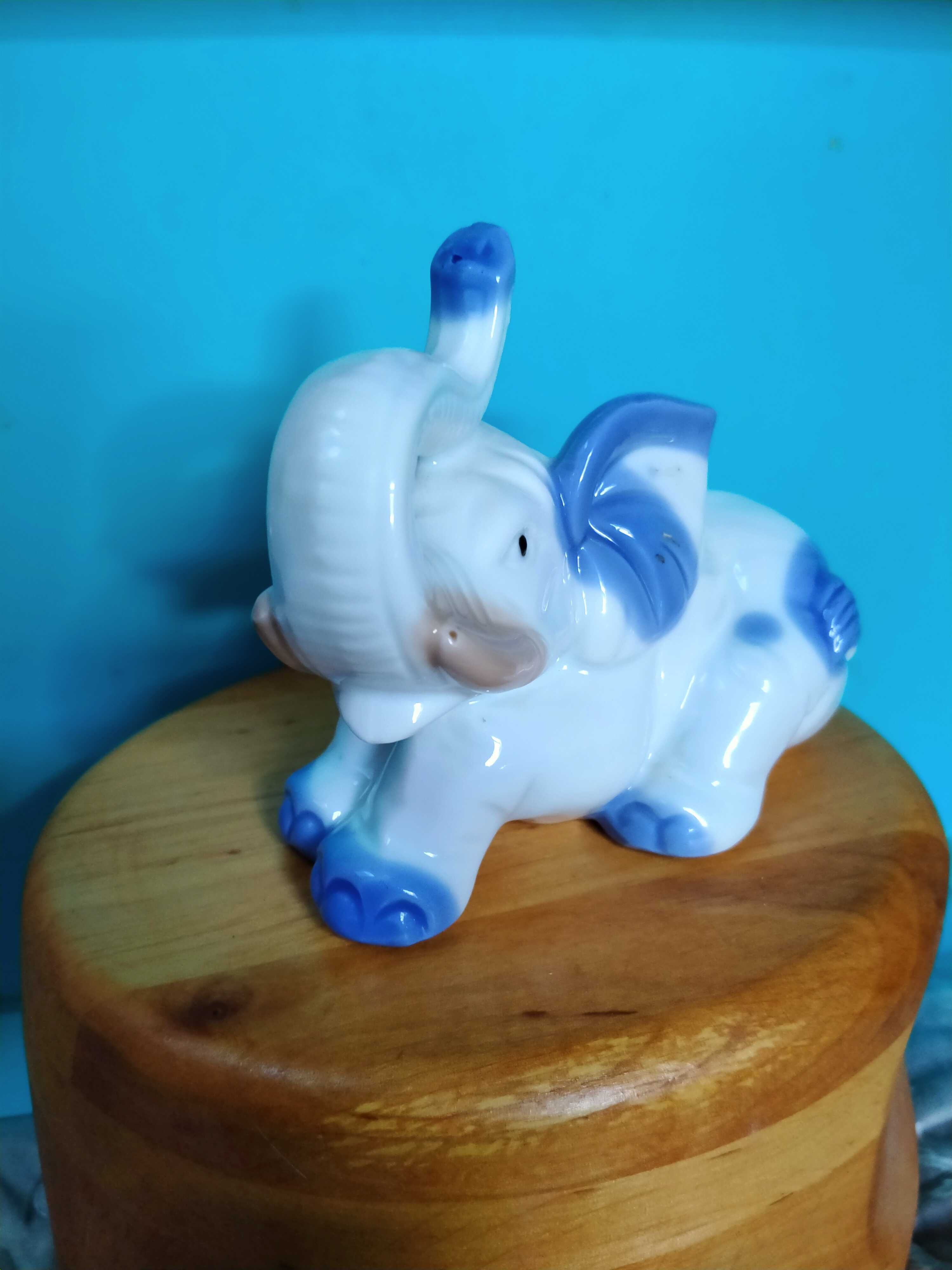 Słoń z porcelany nieuszkodzony