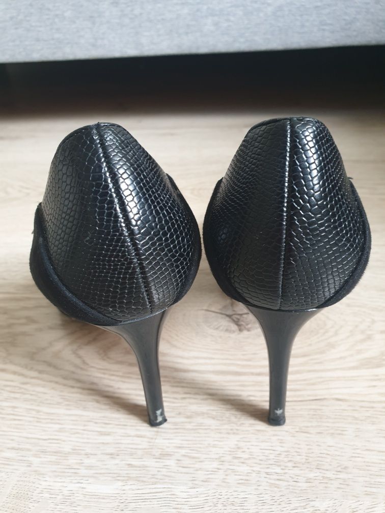 Buty na obcasie, Szpilki czarne Stradivarius, eko zamsz, 37