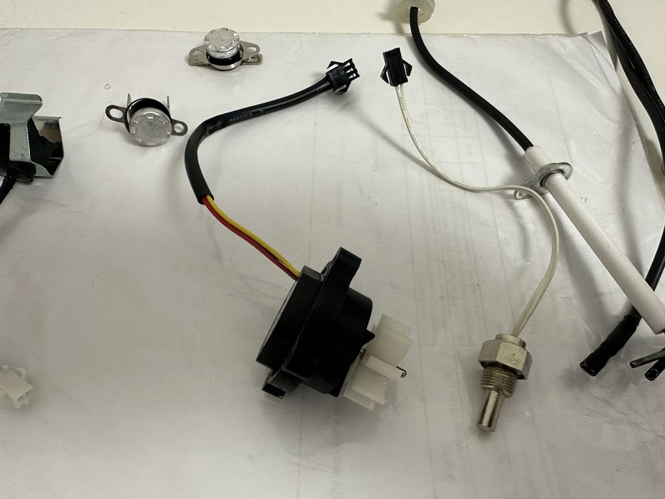 Запчасти на газовые котлы Rocterm Praga Demrad