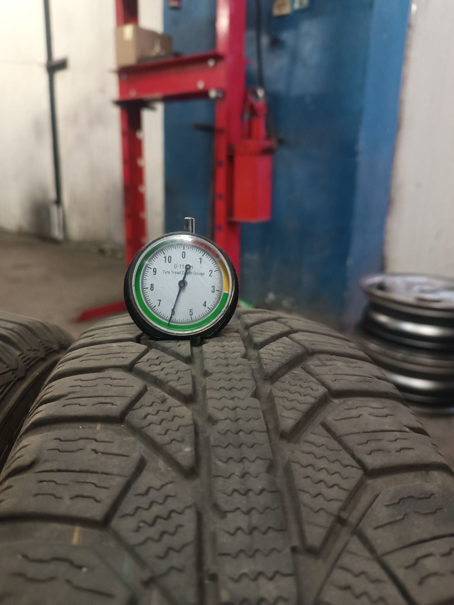 175/65R15 komplet opon zimowych Semperit 2018f