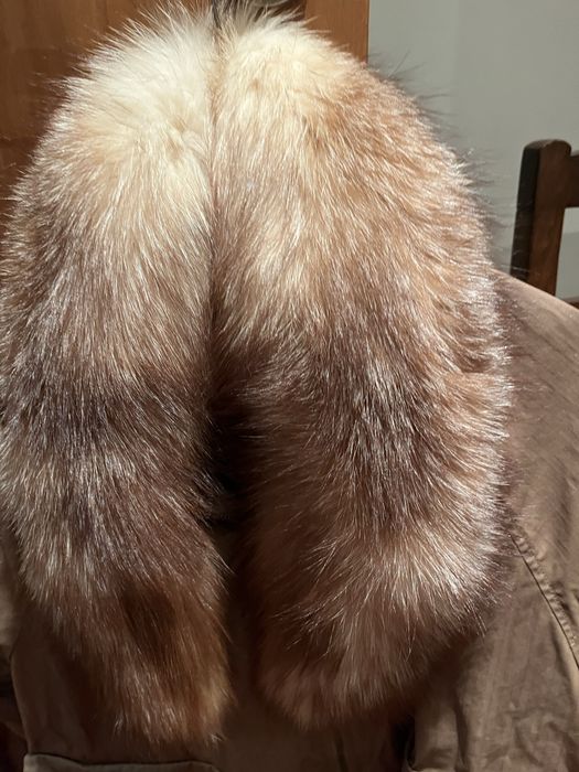 Gola muito bonita para adornar um casaco de Inverno.