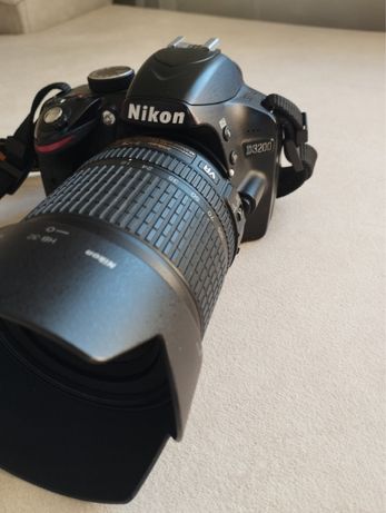 Терміново зеркальний фотоапарат Nikon D3200 kit 18-105
