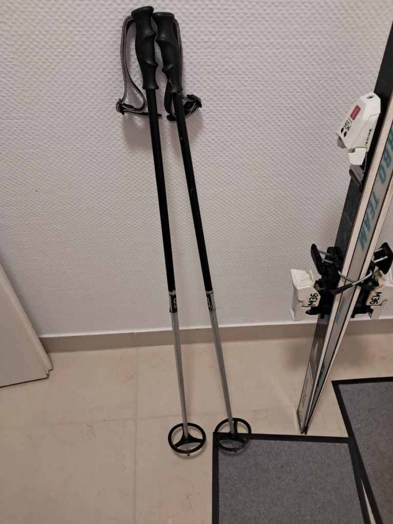 Narty biegowe  Atomic i kijki