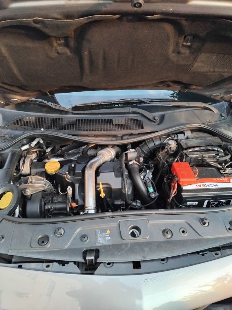 vendo Renault megane 2 1.5 dci 106cv de 2006 salvado acidentado batido