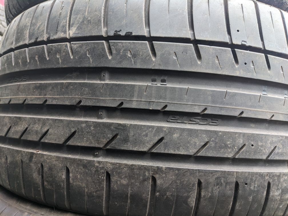 255/35R19 Kumho Ecsta LE sport