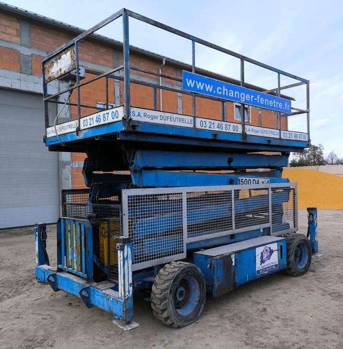 Podnośnik nożycowy zwyżka 12,5m 4x4 diesel podest ruchomy Hatz