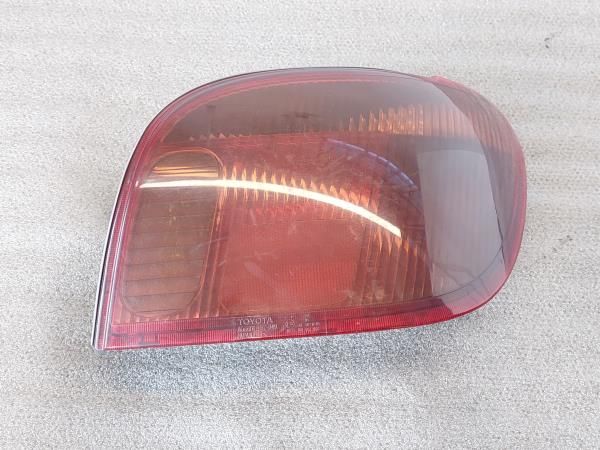 Farolim direito TOYOTA Yaris (_P1_)