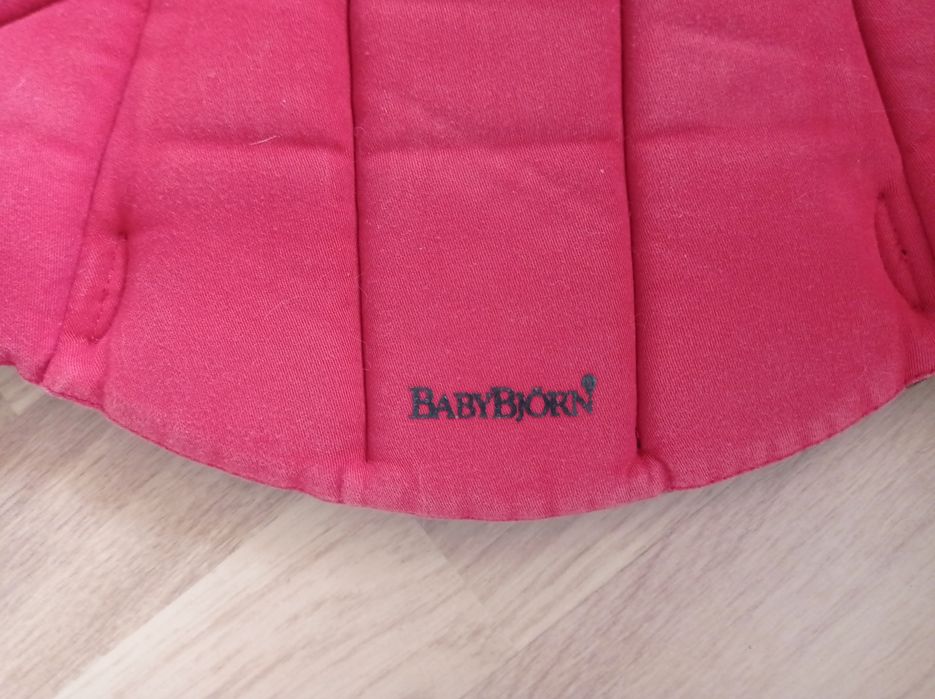 Marcúpio porta-bebés da BabyBjorn