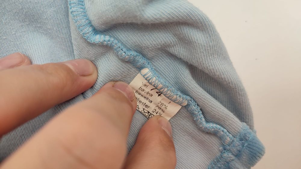 Dres zamszowy dla maluszka, małego dziecka rozmiar 74