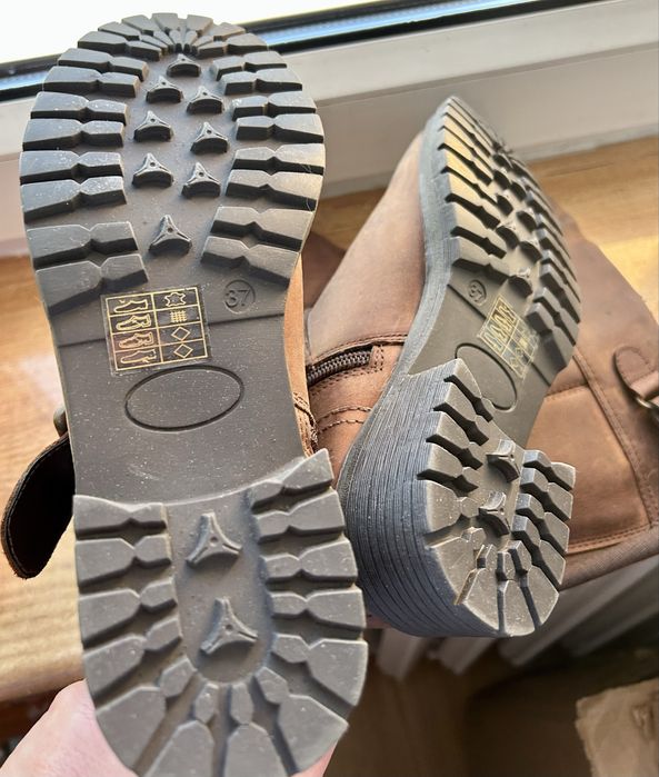 Damskue skórzane oficerki